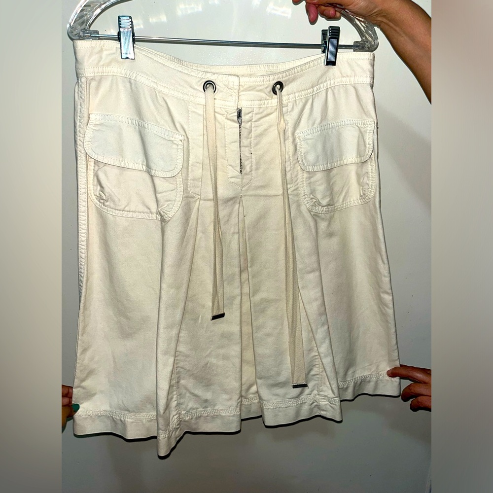 Burberry skirt!!